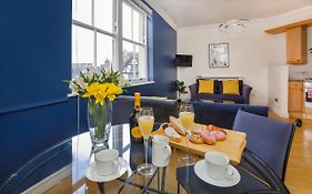 Shambles Suites In The Centre Of York, Sleeps 16